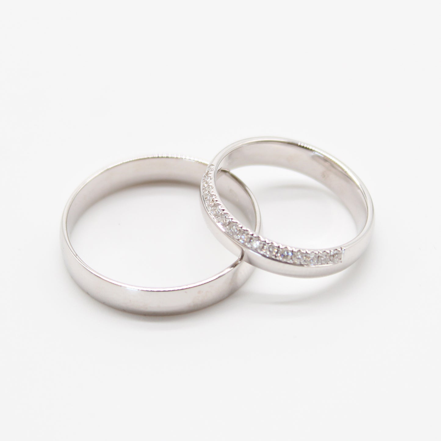 18k witgouden koppel trouwringen met 0,17ct diamanten