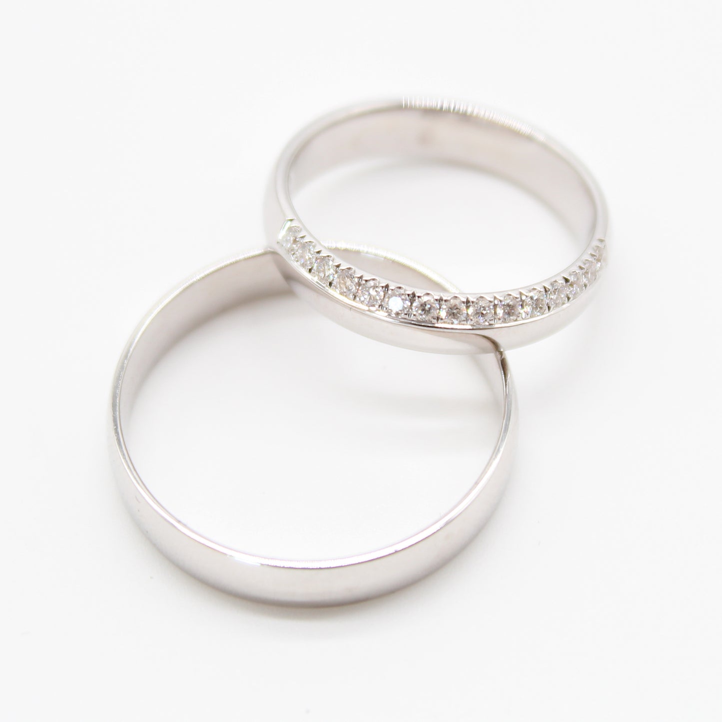 18k witgouden koppel trouwringen met 0,17ct diamanten